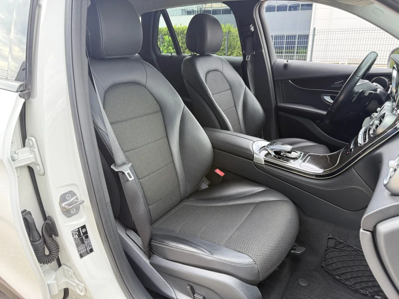 Mercedes-Benz GLC 220 DISTRONIC/4MATIC/MULTIBEAM/ПЪЛНА СЕРВ. ИСТОРИЯ!!!, снимка 10 - Автомобили и джипове - 51909831
