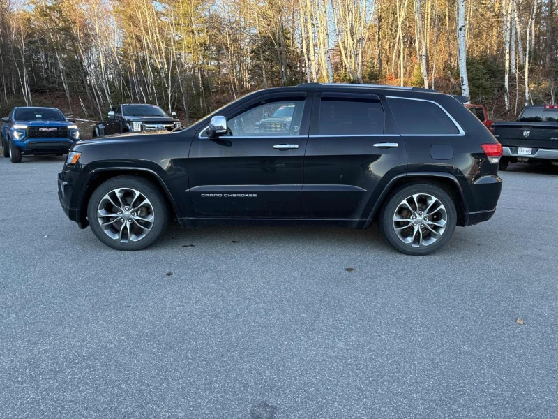 Jeep Grand cherokee Overland* Distronic* Обдух* Пано* H&K, снимка 2 - Автомобили и джипове - 52575200