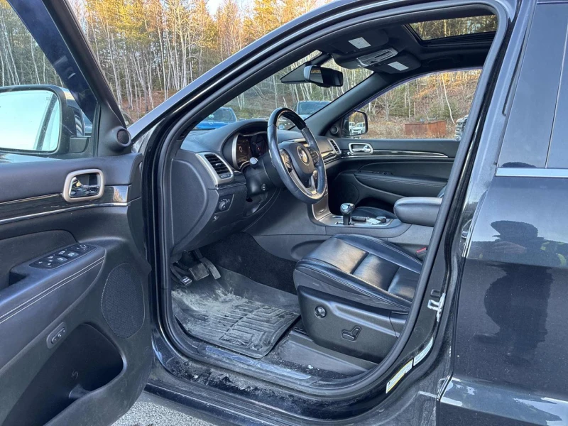 Jeep Grand cherokee Overland* Distronic* Обдух* Пано* H&K, снимка 8 - Автомобили и джипове - 52575200