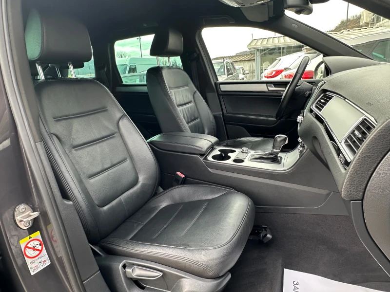 VW Touareg 3.0TDI- 239к.с-4X4-BLUEMOTION-189000км, снимка 16 - Автомобили и джипове - 53437941