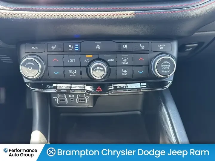 Dodge Durango GT * CARFAX * АВТО КРЕДИТ * , снимка 13 - Автомобили и джипове - 54732863