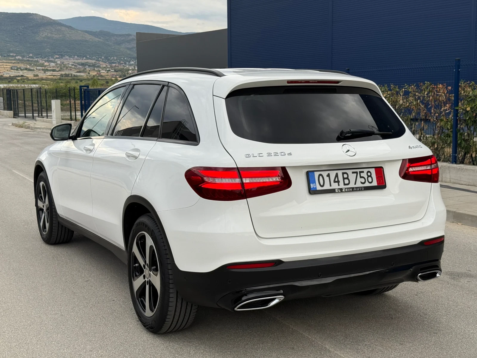 Mercedes-Benz GLC 220 DISTRONIC/4MATIC/MULTIBEAM/ПЪЛНА СЕРВ. ИСТОРИЯ!!! - изображение 5