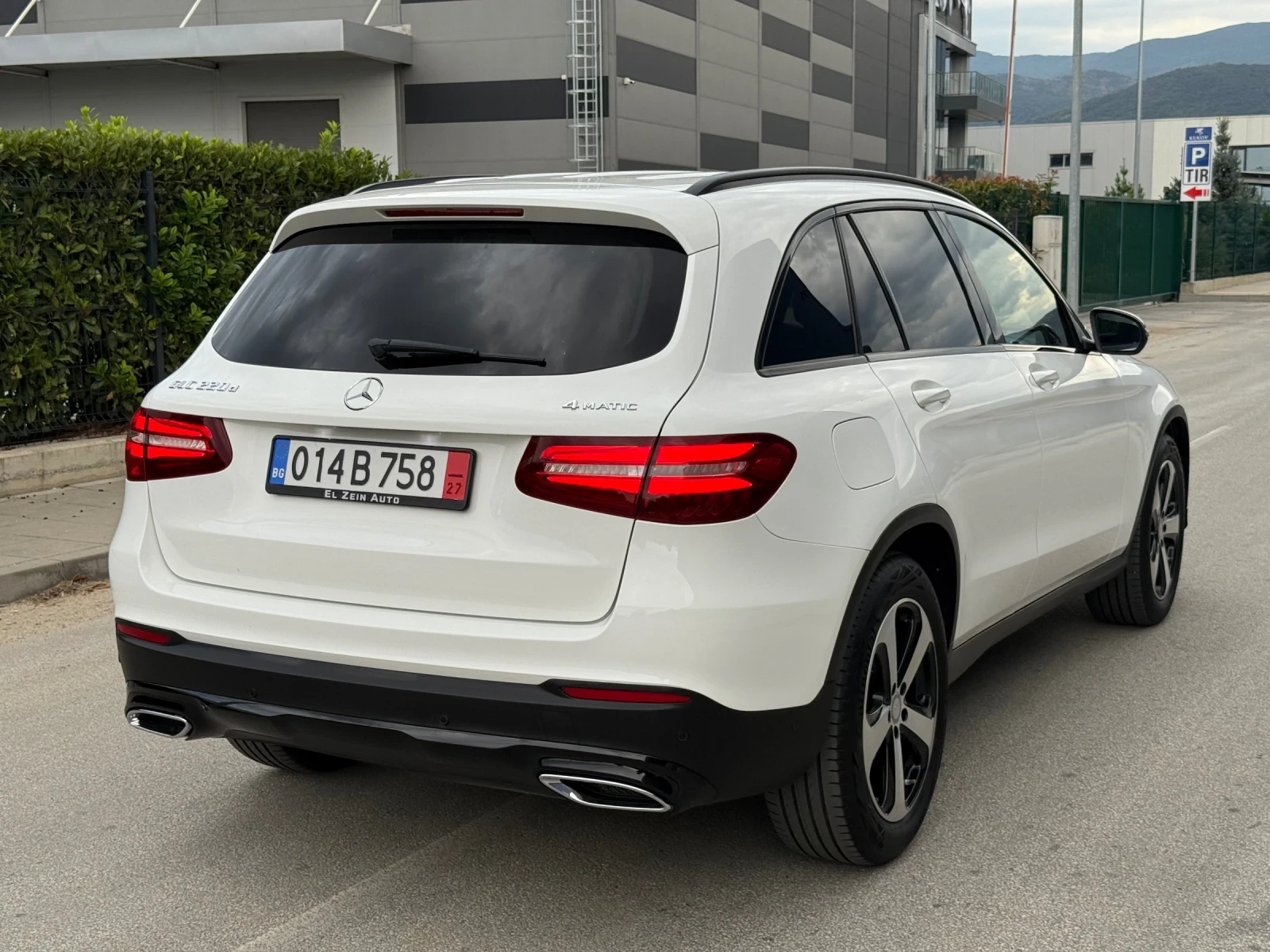 Mercedes-Benz GLC 220 DISTRONIC/4MATIC/MULTIBEAM/ПЪЛНА СЕРВ. ИСТОРИЯ!!! - изображение 3