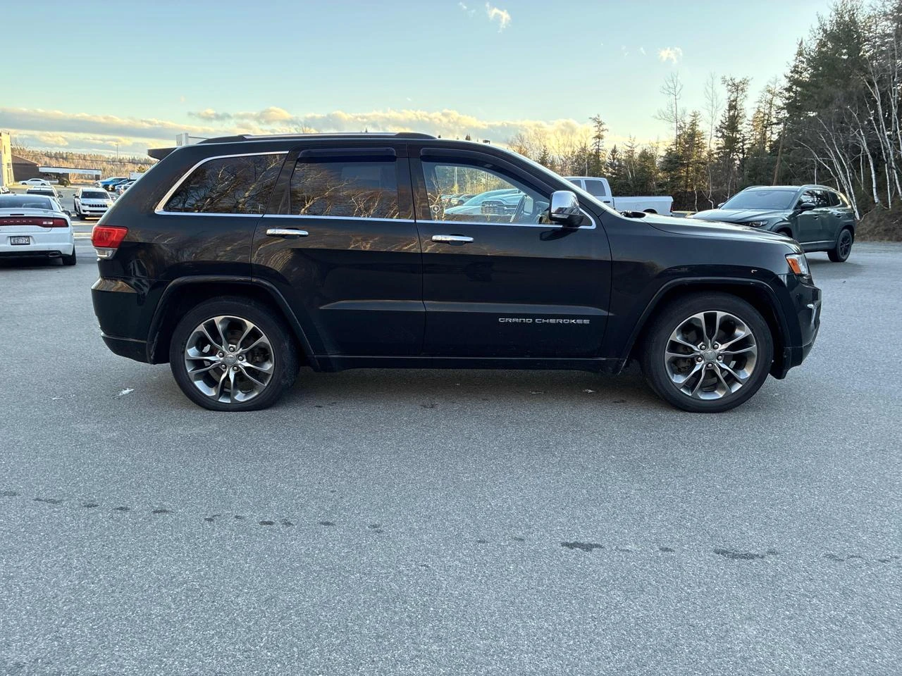 Jeep Grand cherokee Overland* Distronic* Обдух* Пано* H&K - изображение 3