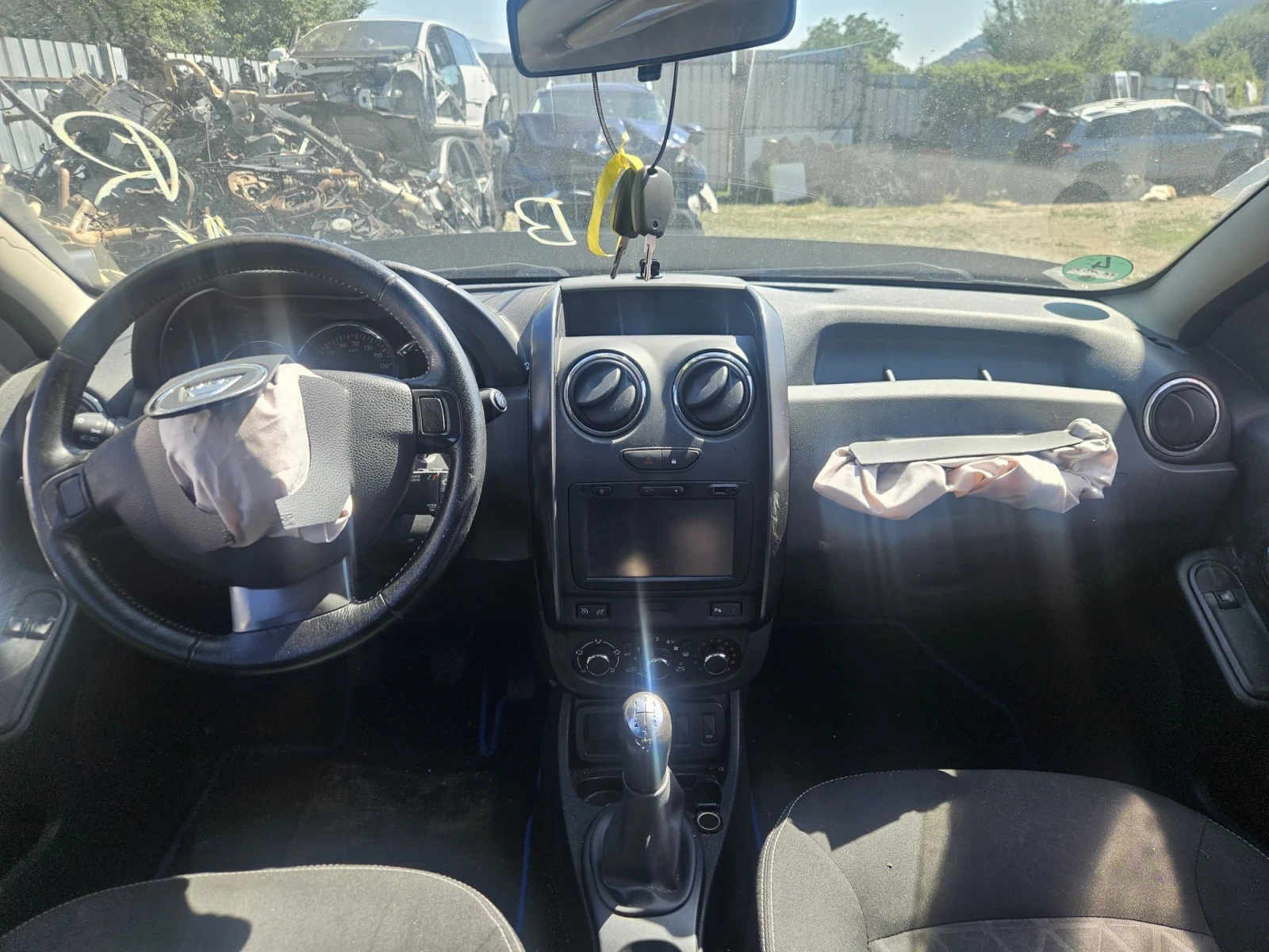 Dacia Duster 1.5dci/1.6i, снимка 16 - Автомобили и джипове - 53077352