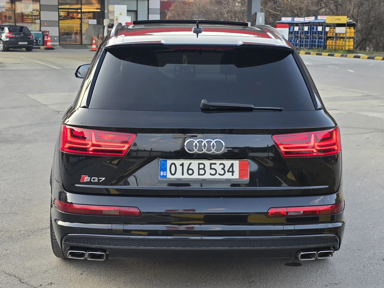 Audi SQ7 Не различима от Нова, снимка 10 - Автомобили и джипове - 53749213