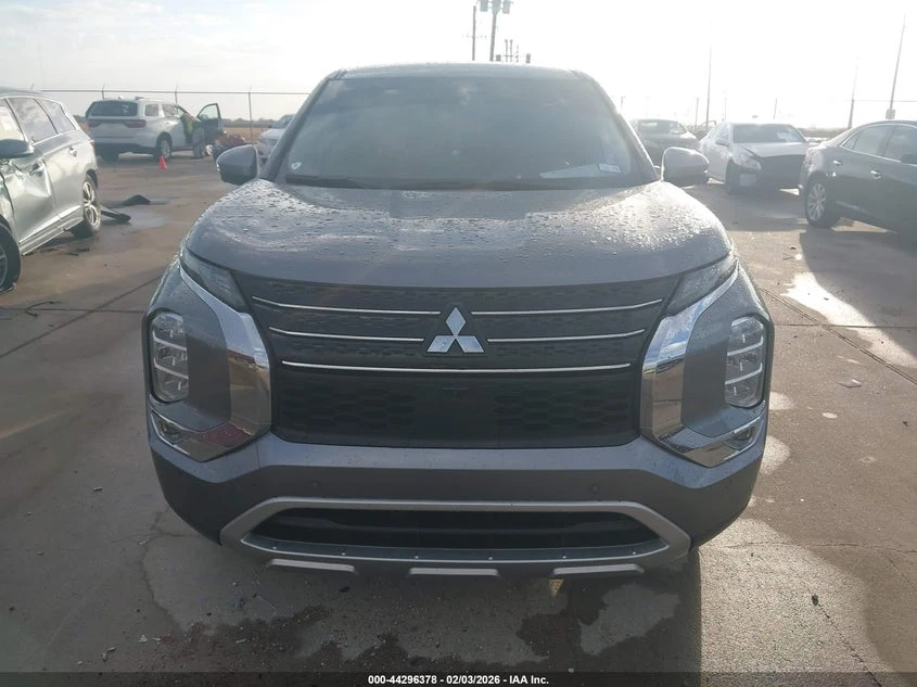 Mitsubishi Outlander 2.5l Se 2.5 2Wd, снимка 12 - Автомобили и джипове - 53905037