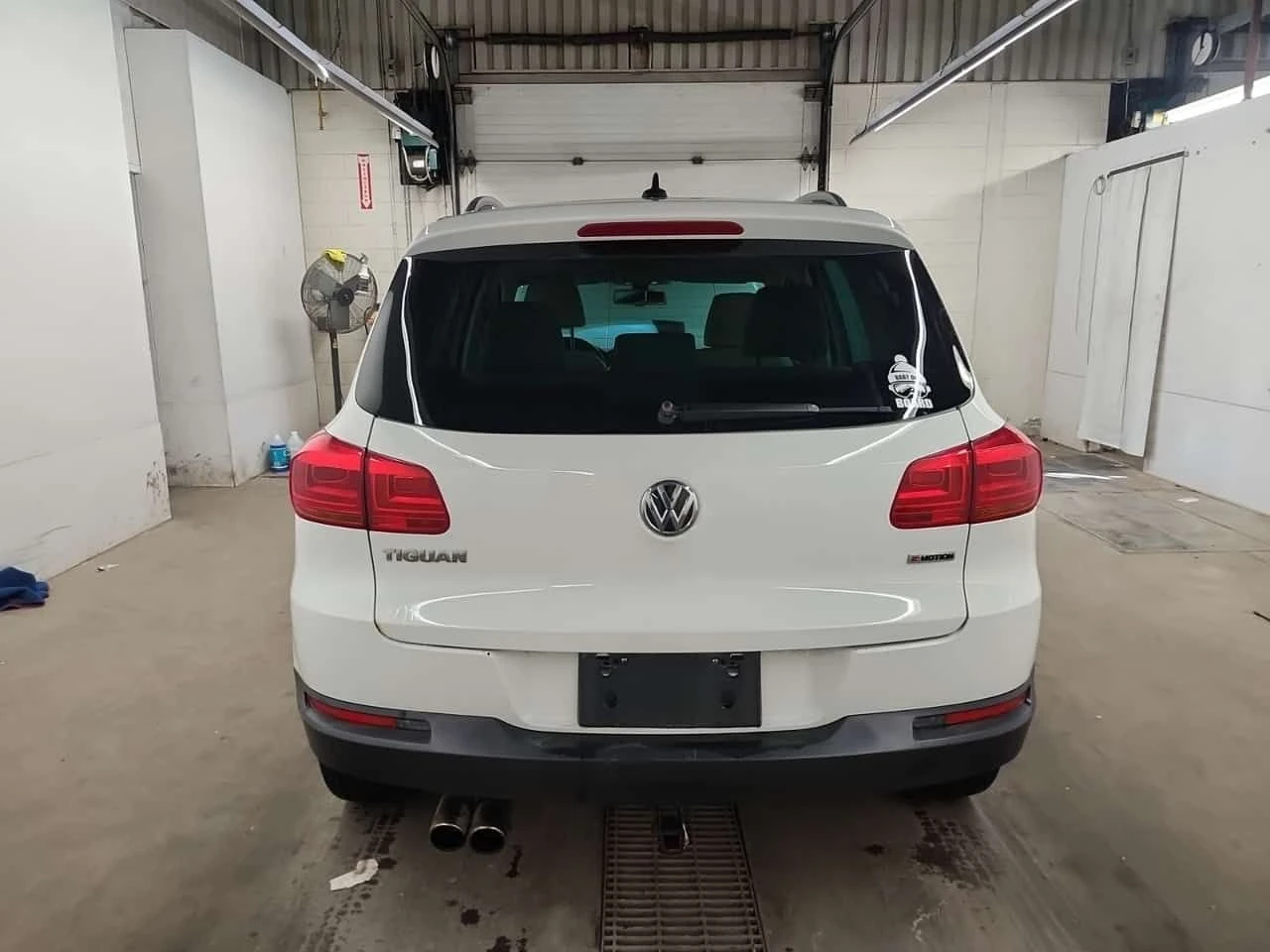 VW Tiguan * COMFORTLINE * 2 КЛЮЧА * КАМЕРА* ШИБИДАХ* , снимка 6 - Автомобили и джипове - 54107144