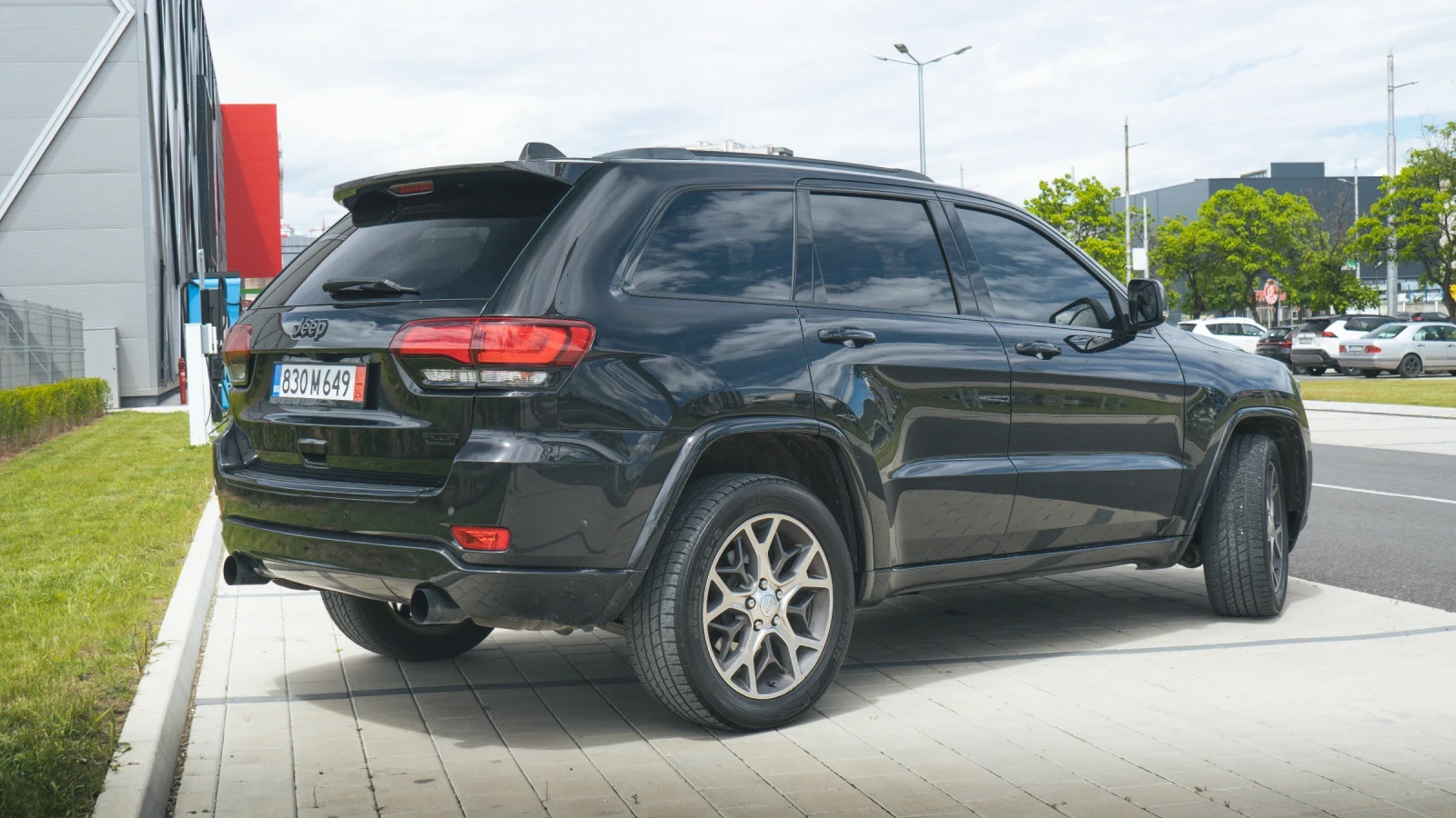 Jeep Grand cherokee 5.7 STERLING EDITION, снимка 16 - Автомобили и джипове - 54645762