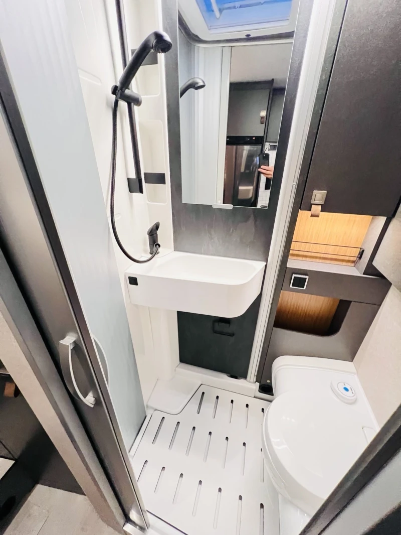 Кемпер HYMER / ERIBA XPERIENCE EDITION ML-T 570 , снимка 14 - Каравани и кемпери - 52394926