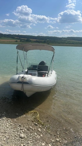 Надуваема лодка Brig, снимка 1