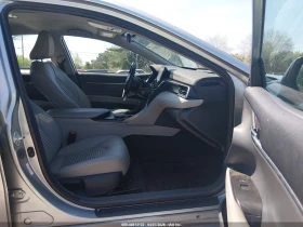 Toyota Camry 2022 TOYOTA CAMRY SE, снимка 5