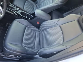 Toyota Corolla Cross 2.0 I, снимка 9