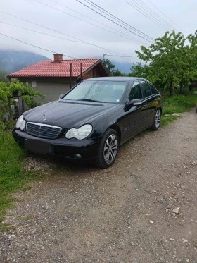 Mercedes-Benz C 180, снимка 1