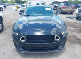     Ford Mustang V6*  