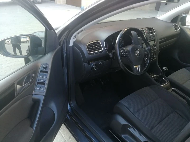 VW Golf 1.4 TSI, снимка 9 - Автомобили и джипове - 40014376