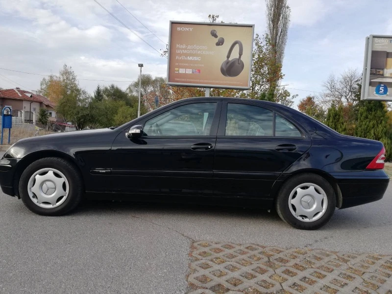 Mercedes-Benz C 180, снимка 5 - Автомобили и джипове - 48227503