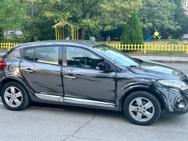 Renault Megane, снимка 3 - Автомобили и джипове - 47428678