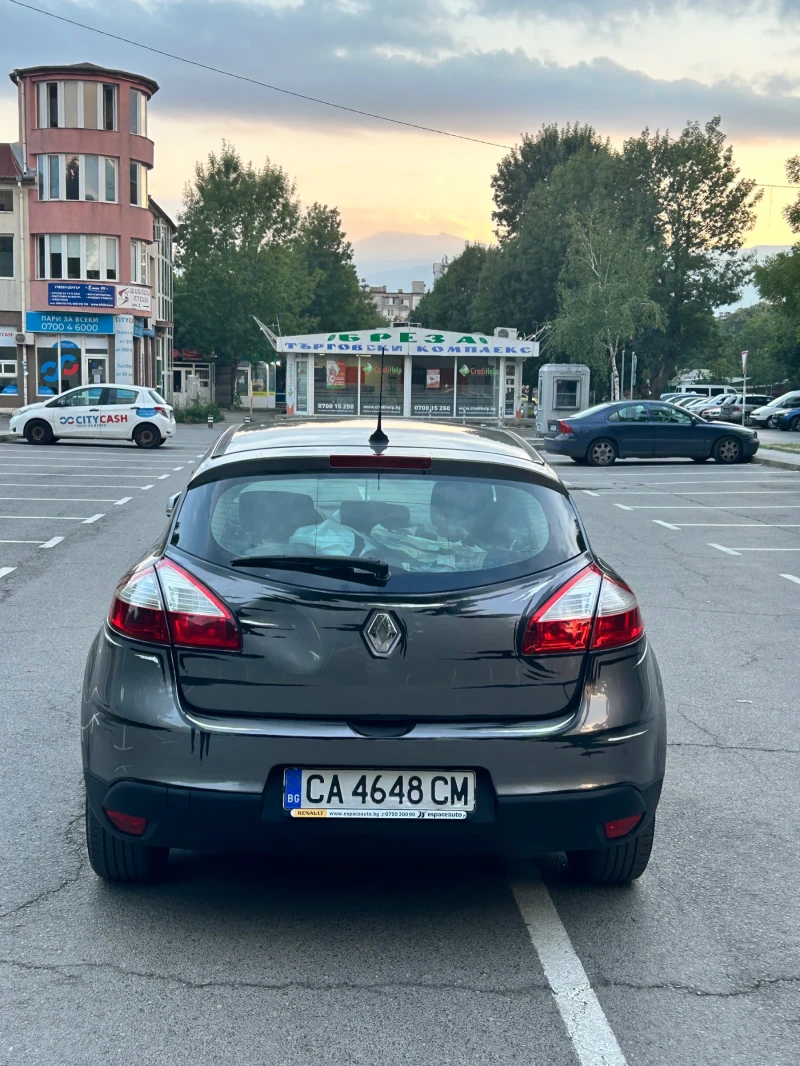 Renault Megane, снимка 5 - Автомобили и джипове - 47428678