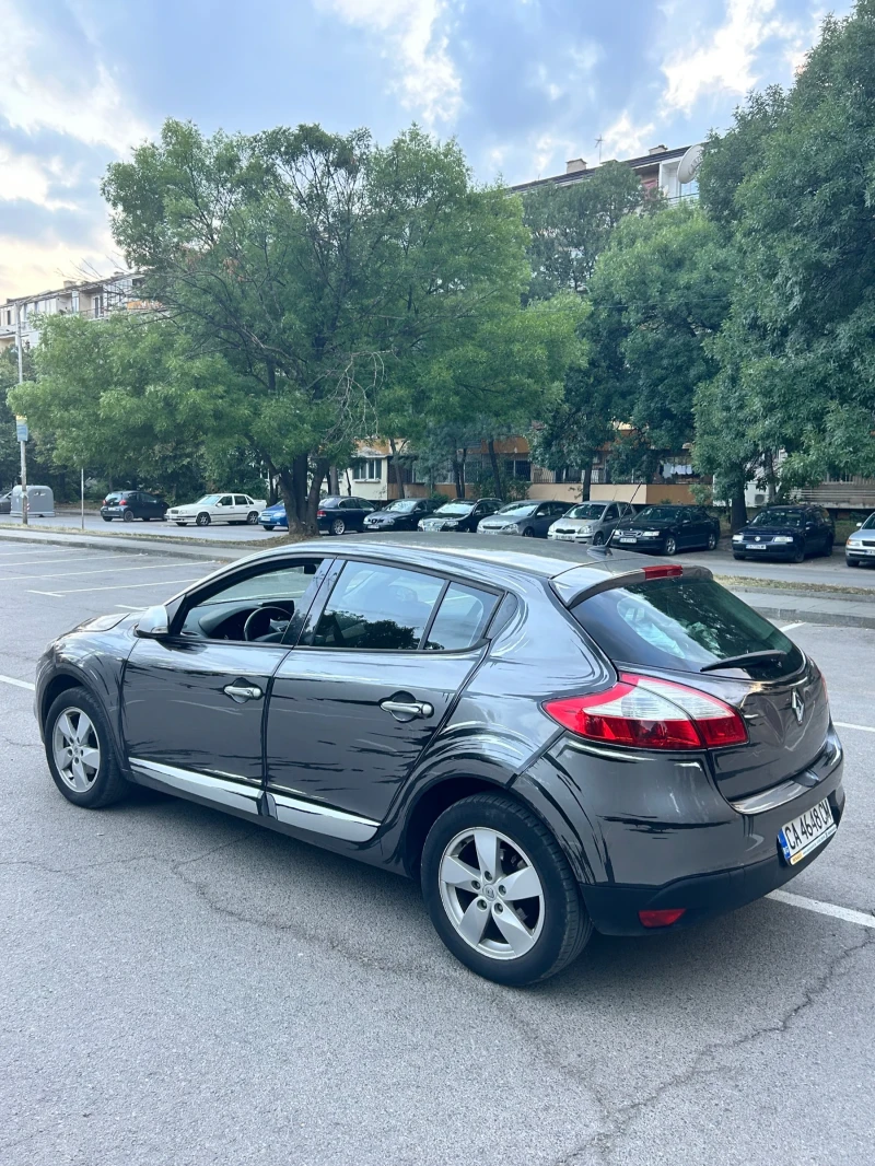 Renault Megane, снимка 4 - Автомобили и джипове - 47428678