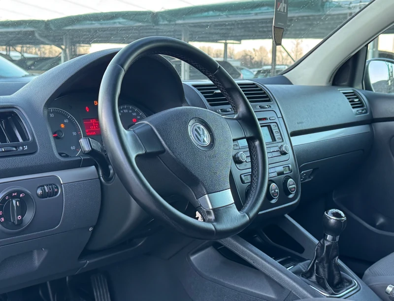 VW Golf 1.9TDI , снимка 6 - Автомобили и джипове - 48624219