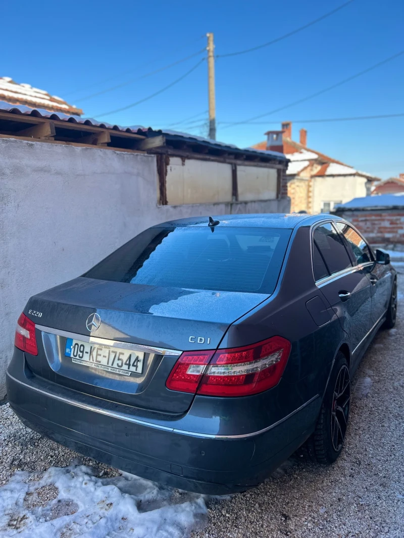 Mercedes-Benz E 220 W212, снимка 13 - Автомобили и джипове - 49329331