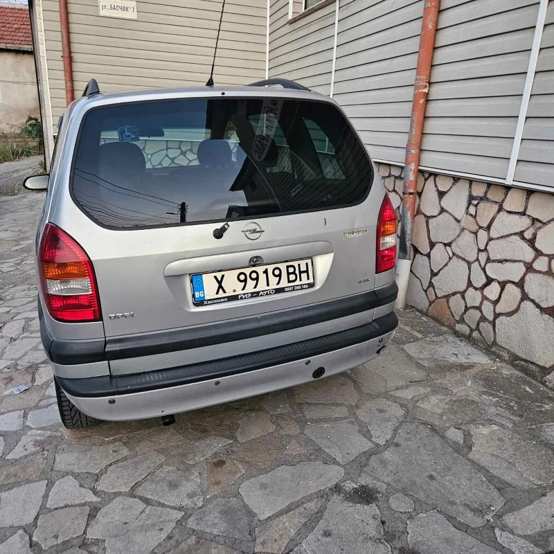 Opel Zafira 1.8 Газ, снимка 5 - Автомобили и джипове - 52877682