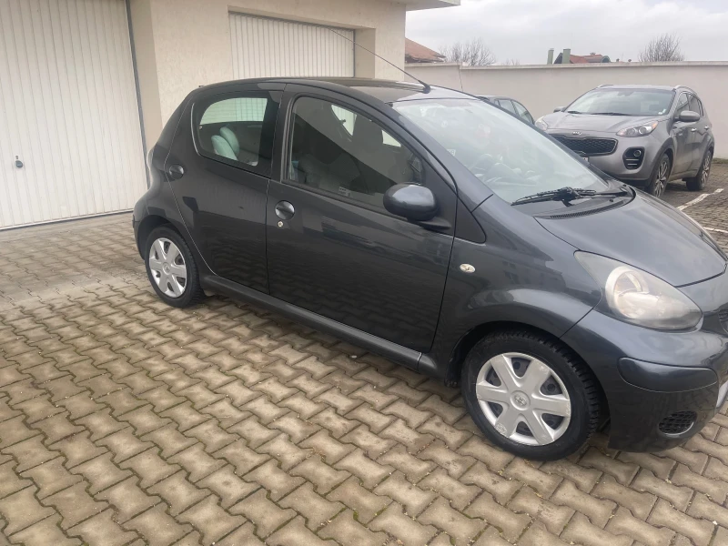 Toyota Aygo 1.0I, снимка 6 - Автомобили и джипове - 52973221