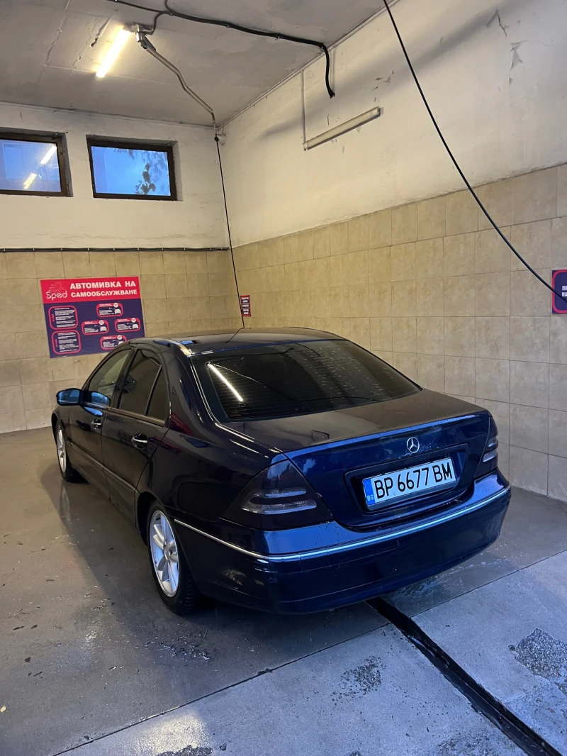 Mercedes-Benz C 220, снимка 2 - Автомобили и джипове - 52262693