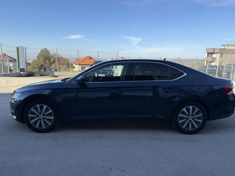 Skoda Superb, снимка 2 - Автомобили и джипове - 52401556