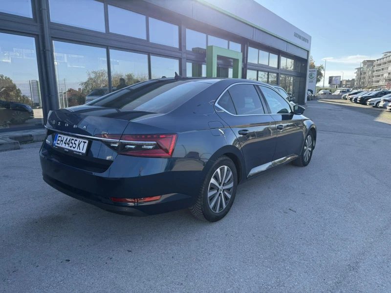 Skoda Superb, снимка 3 - Автомобили и джипове - 52401556
