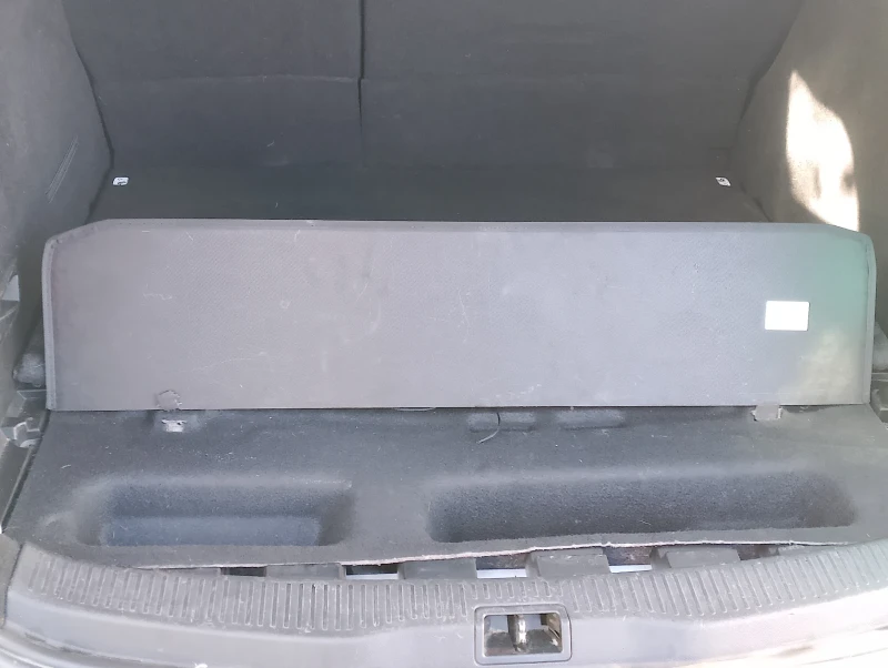 Renault Megane 1.5dci, снимка 9 - Автомобили и джипове - 52416328