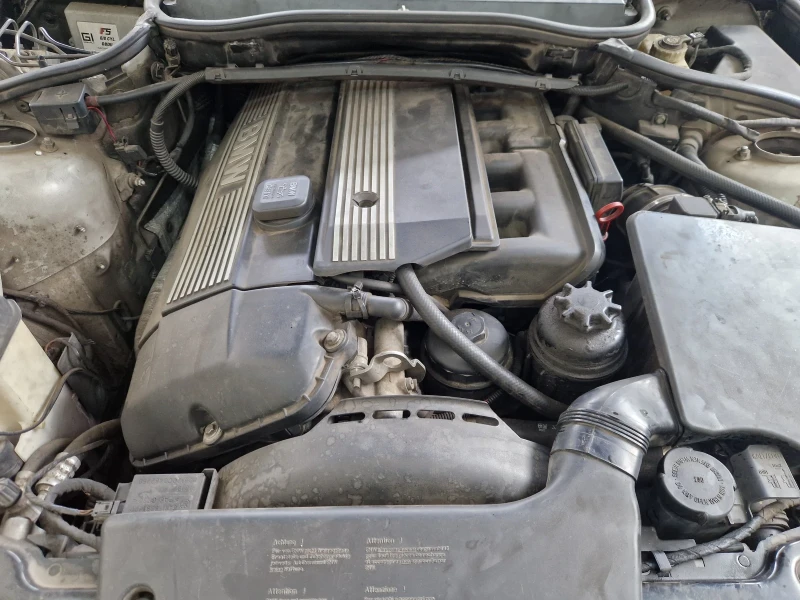 BMW 330 330 i , снимка 2 - Автомобили и джипове - 52416548