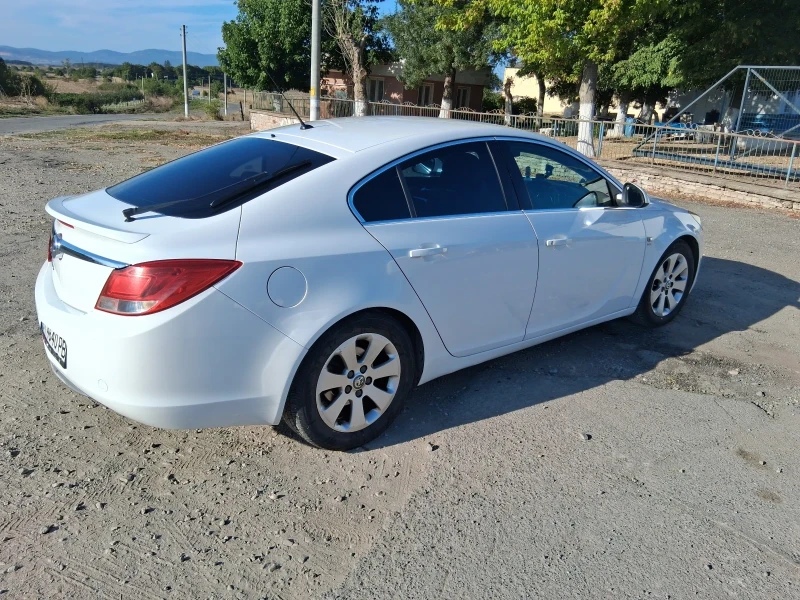 Opel Insignia седан, снимка 3 - Автомобили и джипове - 52527549