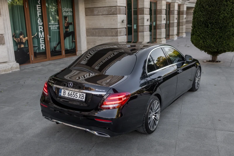 Mercedes-Benz E 220, снимка 7 - Автомобили и джипове - 52847519