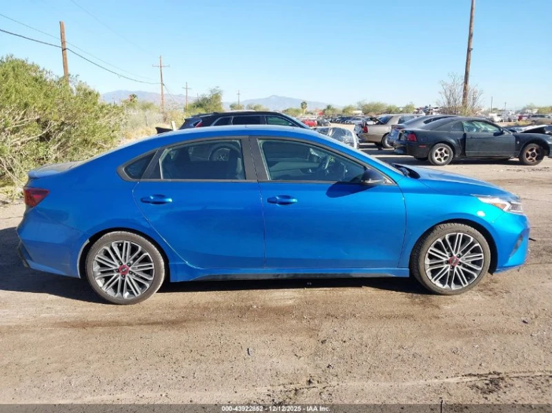 Kia Forte 1.6l Gt, снимка 13 - Автомобили и джипове - 53530485