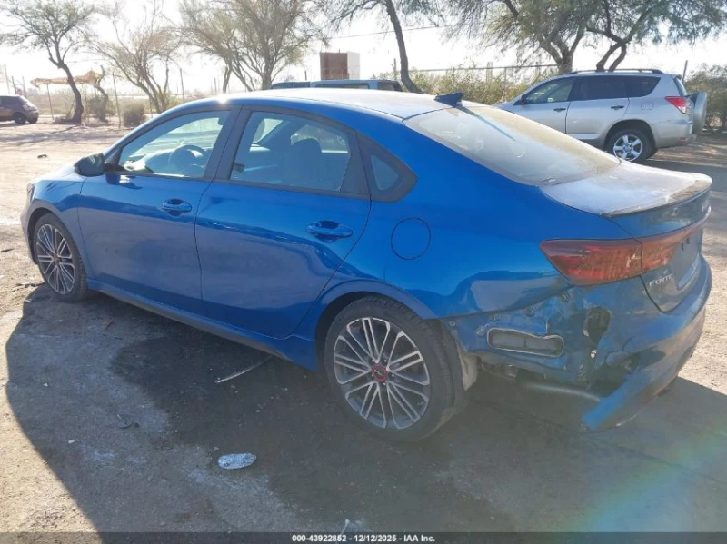 Kia Forte 1.6l Gt, снимка 3 - Автомобили и джипове - 53530485