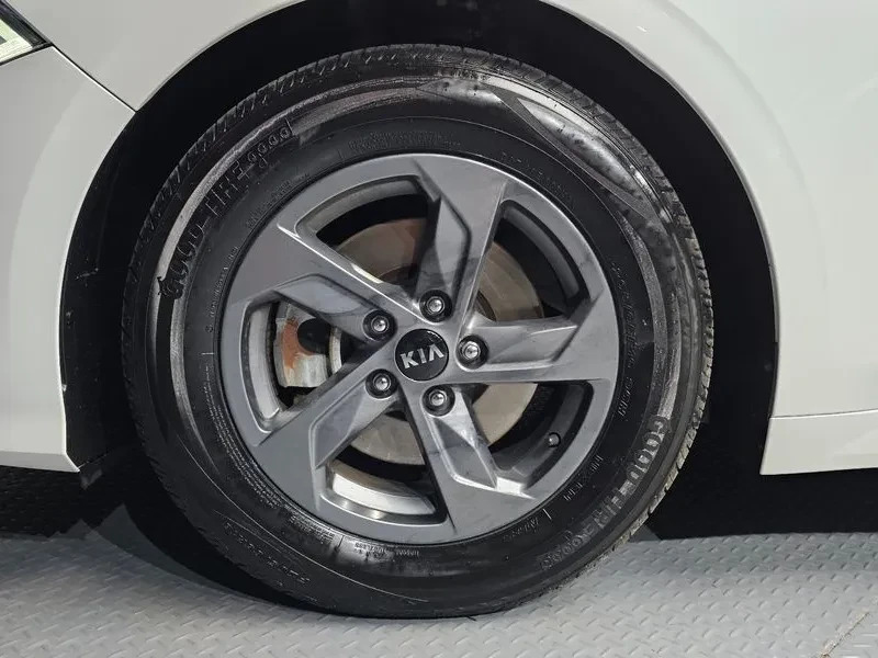 Kia K5 2.0 Lpi  Standard, снимка 5 - Автомобили и джипове - 56589684