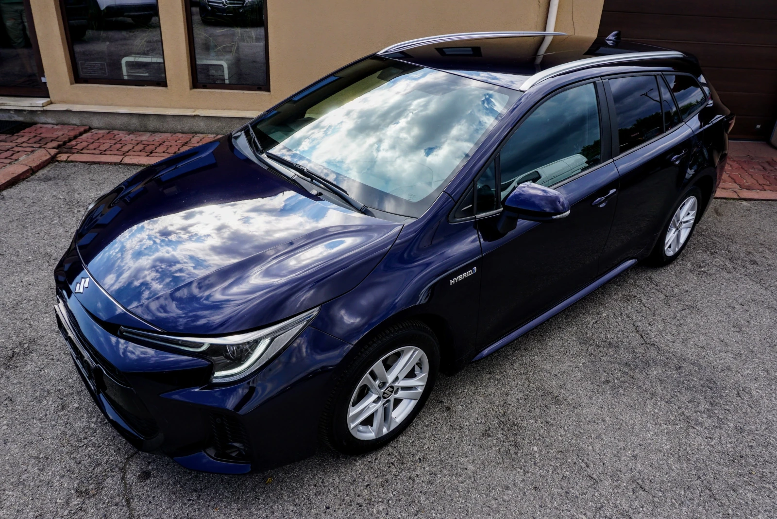 Suzuki Swace 1.8H TOP WEB EDITION E-CVT, снимка 1