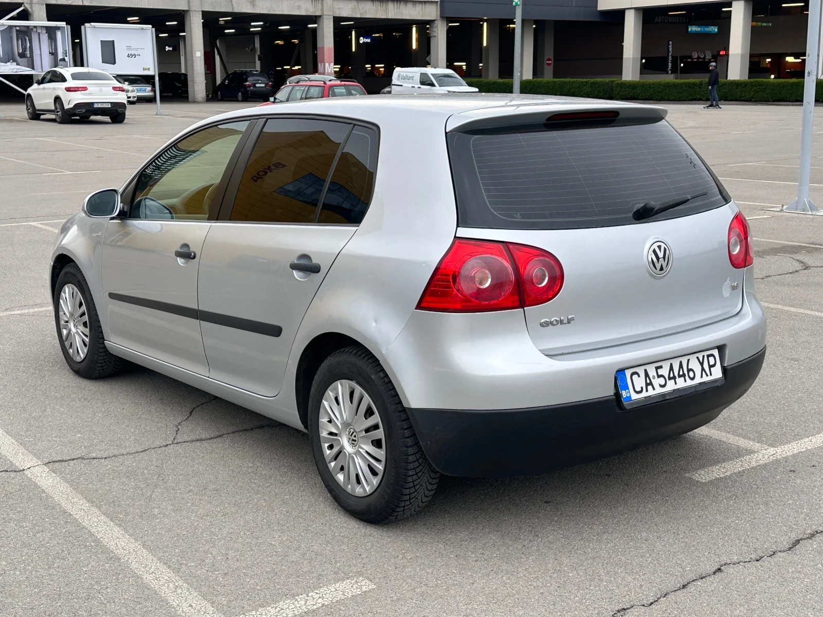 VW Golf 1.6i* Газ* Нави* Клима - изображение 5