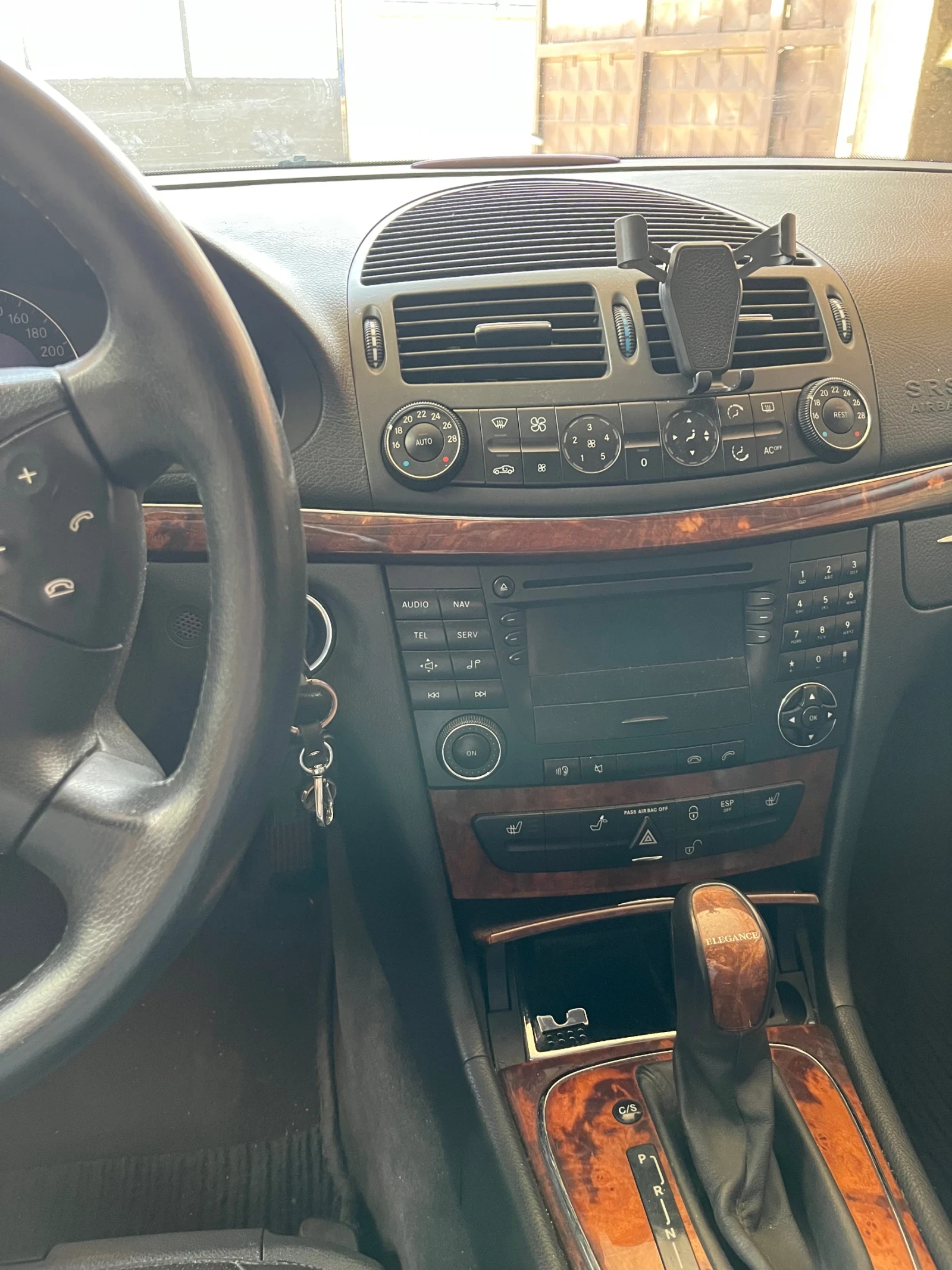 Mercedes-Benz E 270  - изображение 7