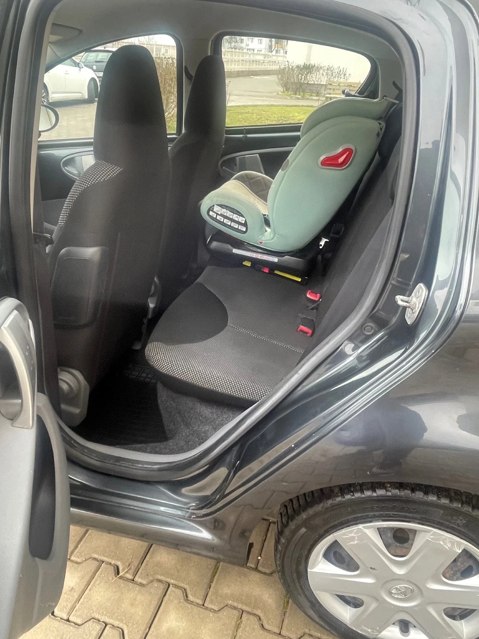 Toyota Aygo 1.0I - изображение 9