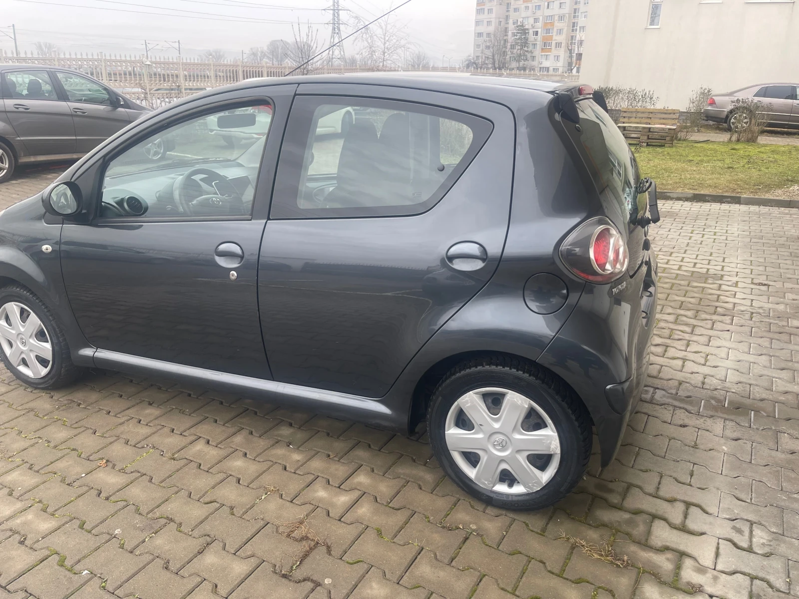 Toyota Aygo 1.0I - изображение 3
