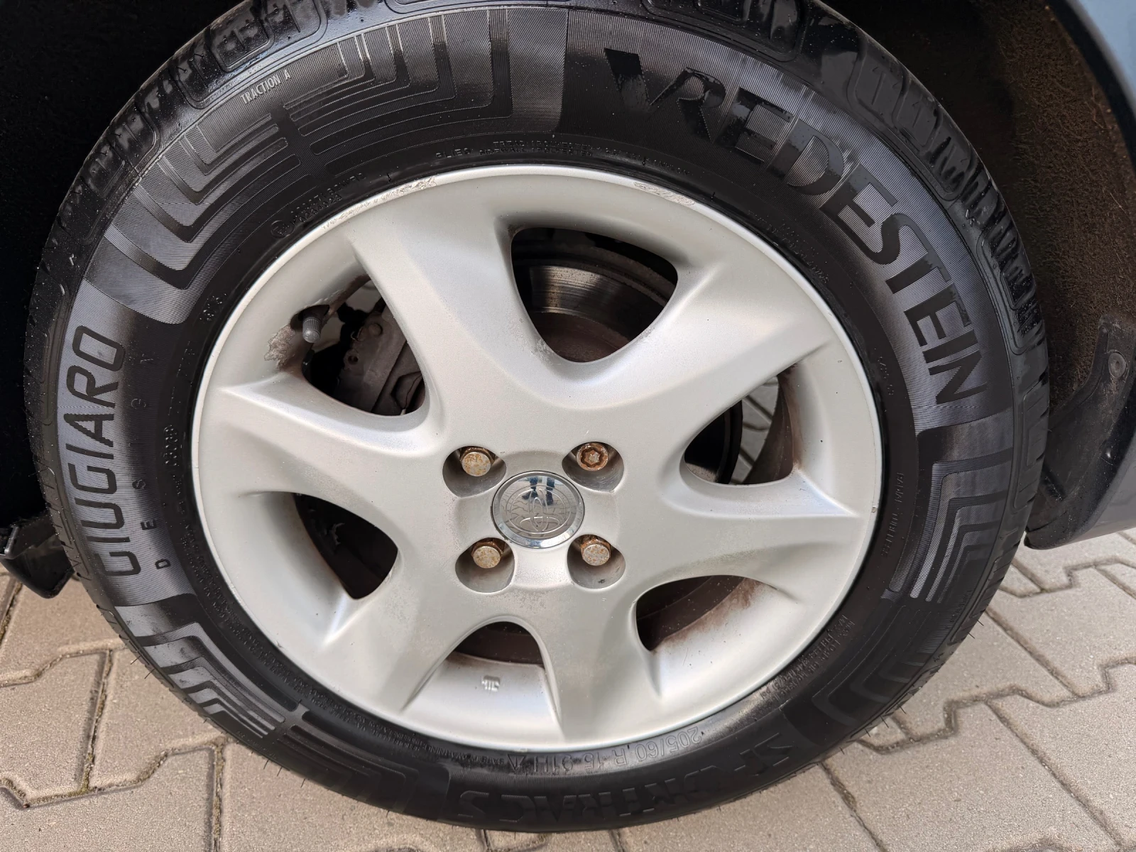 Toyota Corolla verso  КЛИМАТРОНИК , снимка 12 - Автомобили и джипове - 53788308