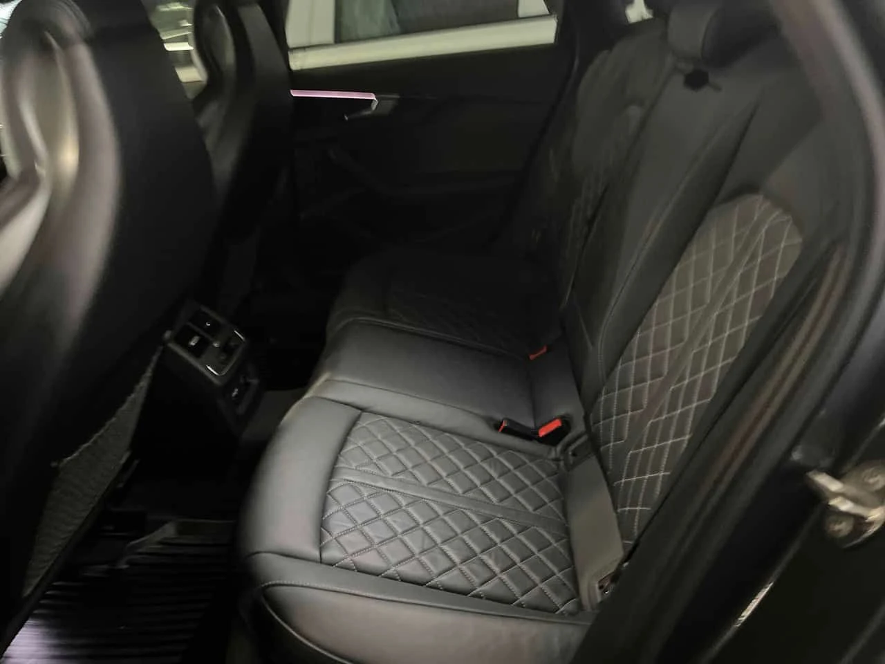 Audi S4 * Technik * MATRIX* DISTRONIC* BANG&OLUFSEN* , снимка 11 - Автомобили и джипове - 54168931