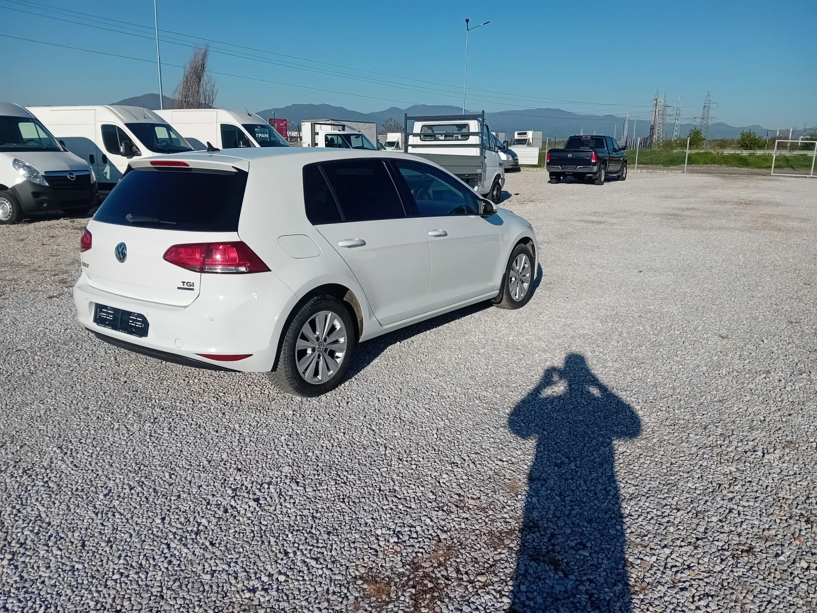 VW Golf 1.4Tgi 110k.sili, снимка 2 - Автомобили и джипове - 54335059