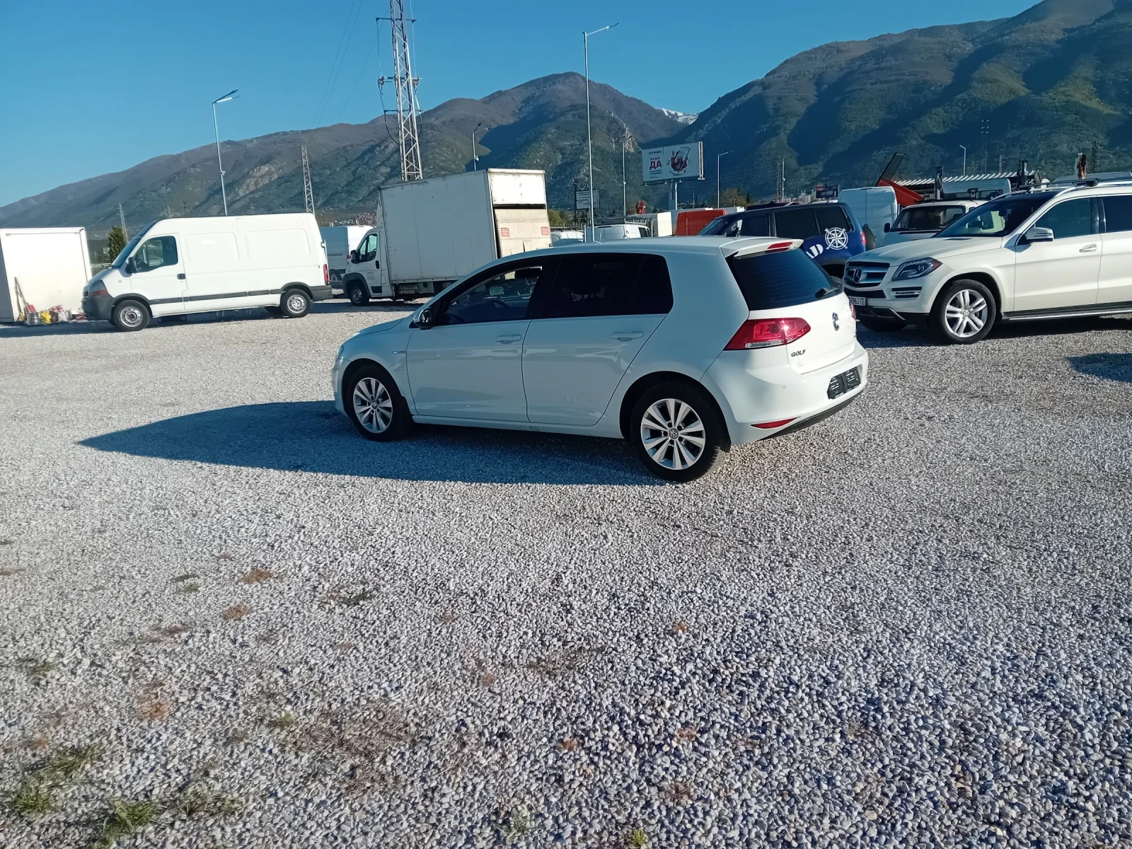 VW Golf 1.4Tgi 110k.sili, снимка 9 - Автомобили и джипове - 54335059