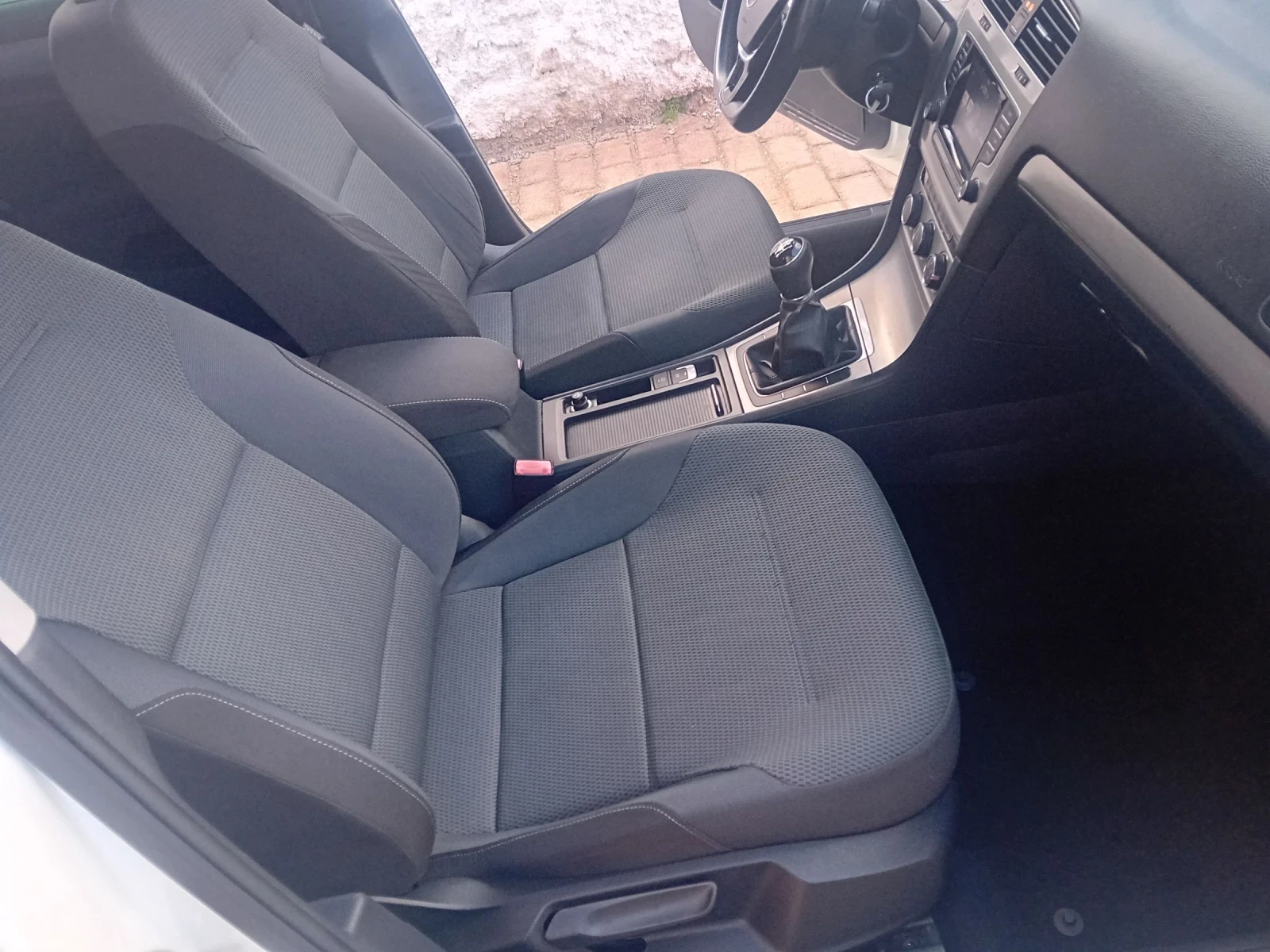 VW Golf 1.4Tgi 110k.sili, снимка 17 - Автомобили и джипове - 54335059
