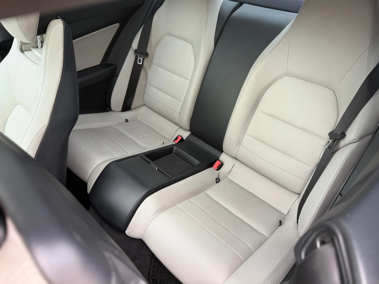 Mercedes-Benz E 250 AMG EDITION/FACELIFT/FULLFULL/ПОДГРЕВ/ОБДУХ/, снимка 11 - Автомобили и джипове - 54609504