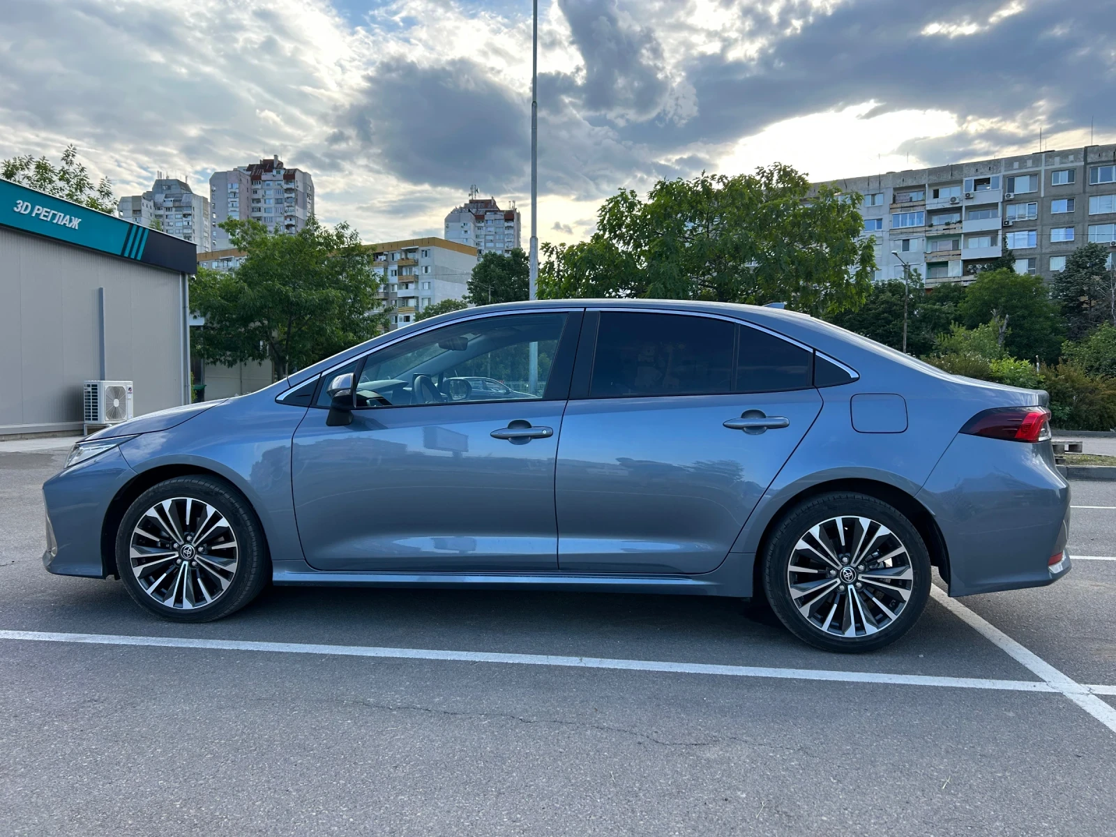 Toyota Corolla 1.8 HYBRID/Executive Plus